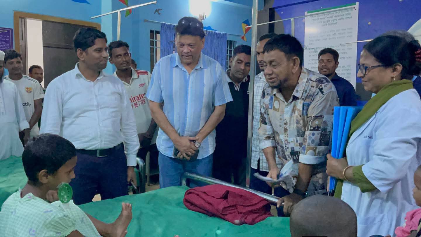 একই পরিবারের জন্মান্ধ ১১জনের মধ্যে তিন জনের আলো ফিরেছে; বাকিদের প্রস্তুতি চলছে 