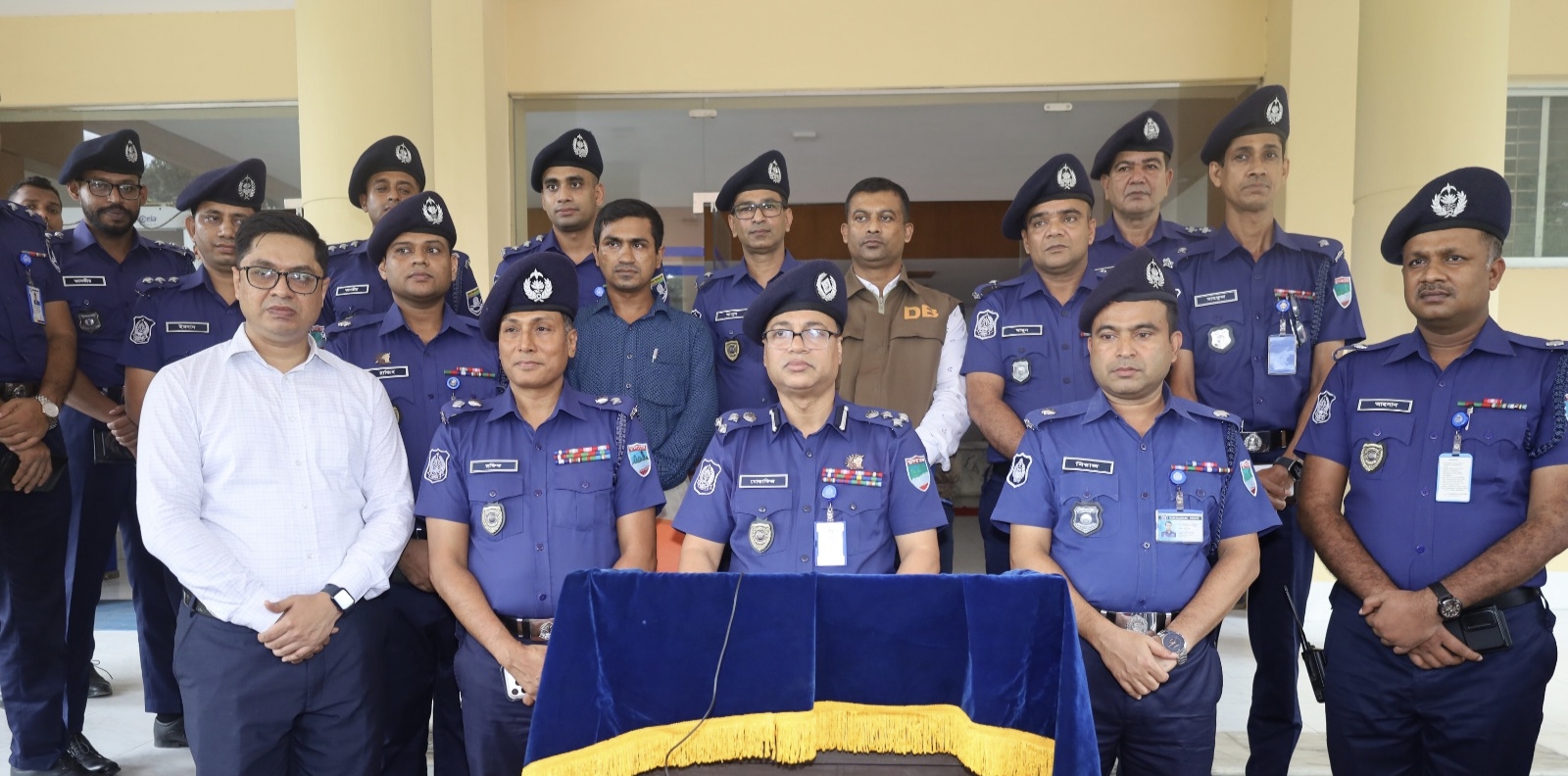 মাদকের গডফাদারদেরও আইনের আওতায় আনা হবে: খুলনা রেঞ্জ ডিআইজি