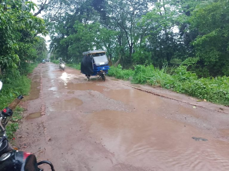 রামগঞ্জে সংস্কারের নামে মরণফাঁদ, হাজারো মানুষের দুর্ভোগ