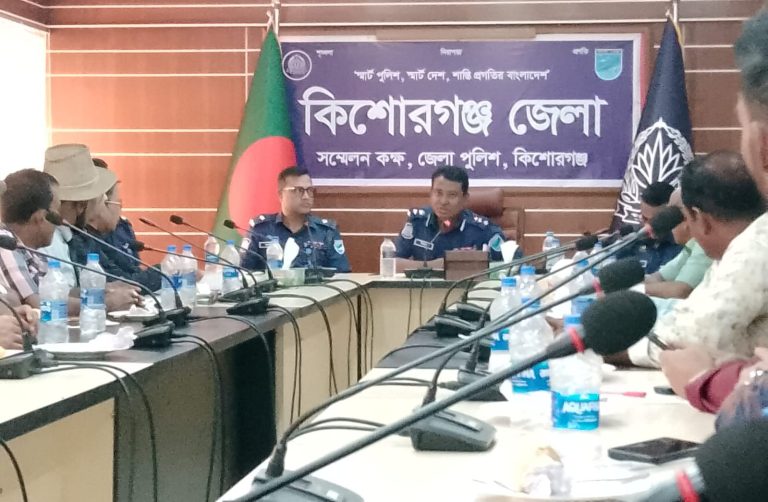 দুর্গাপূজায় নিরাপত্তা জোরদার, ধর্মীয় নেতাদের সাথে পুলিশ সুপারের মতবিনিময়