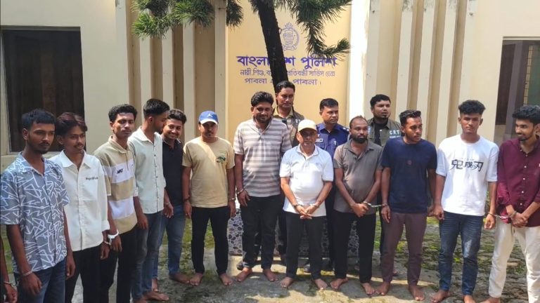 পাবনায় ‘বড় নাশকতা’ করেই ভারতে যাওয়ার পরিকল্পনা ছিল তাদের