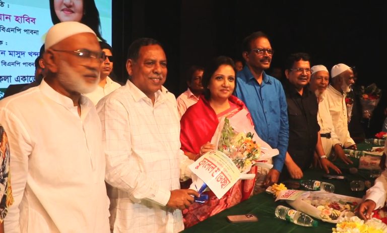 ঐক্যবদ্ধ থাকলে ফ্যাসিবাদী শক্তি মাথা তুলে দাঁড়াতে পারবে না: ফারজানা শারমিন পুতুল