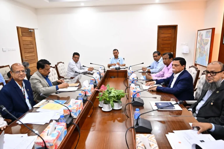 গুলশান-ধানমণ্ডি-নিকেতন লেকের দূষণ রোধে সমন্বিত উদ্যোগের নির্দেশ প্রধানমন্ত্রীর