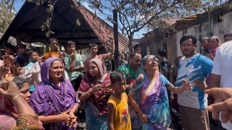 ব্রাহ্মণবাড়িয়ায় আগুনে পুড়ল ১০ বসতঘর, নিঃস্ব ১৪ পরিবার
