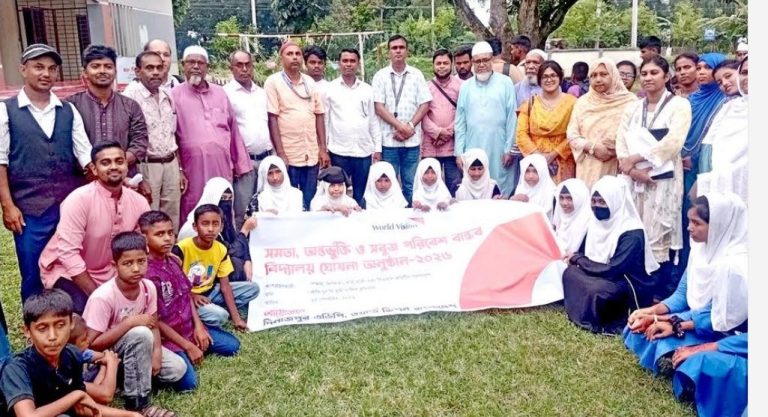 সমতা ও পরিবেশবান্ধব শিক্ষায় দিনাজপুরে ৫ স্কুল পেল ‘সমন্বিত সবুজ বিদ্যালয়’ স্বীকৃতি