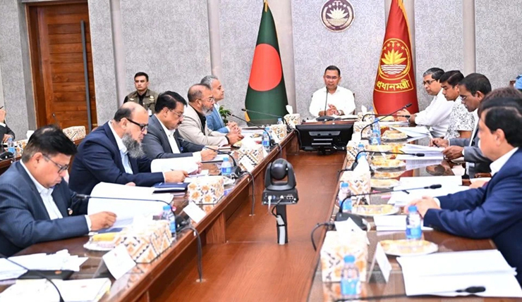 পলিথিন-প্লাস্টিক বন্ধে আইনশৃঙ্খলা বাহিনীকে কঠোর হওয়ার নির্দেশ প্রধানমন্ত্রীর