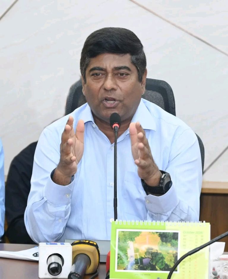 ‘আমাদের কাছে সবই আছে, নিরাপত্তা নেই’: কুবি উপাচার্য
