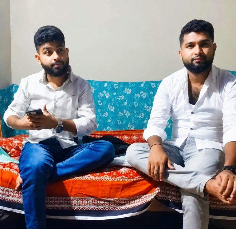 জয়পুরহাটের কালাইয়ে ফেসবুকে প্রেম বিয়ের টানে ভারতীয় দুই ভাই সীমান্ত পেরিয়ে বাংলাদেশে অপেক্ষায় দুই পরিবার