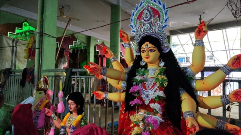 কক্সবাজারে ৩২৪টি পূজামণ্ডপে দুর্গোৎসব দশমীতে সৈকতে বিশাল বিসর্জন