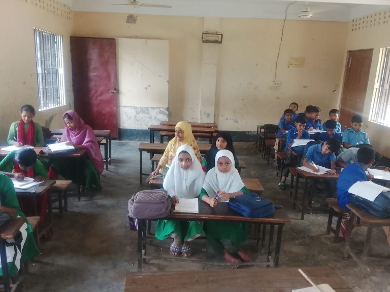 রামগঞ্জে ঘরে ঘরে ভাইরাস জ্বরের প্রাদুর্ভাব, বিদ্যালয় গুলোতে শিক্ষার্থীর সংখ্যা হ্রাস