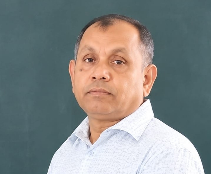 শিক্ষক দিবসের ফুল নিলেন হাসিমুখে, কিছুক্ষণ পরই না ফেরার দেশে প্রধান শিক্ষক নূর আজম