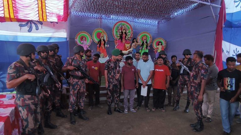 দুর্গাপূজার নিরাপত্তায় পঞ্চগড় সীমান্তে ৬ প্লাটুন বিজিবি মোতায়েন, গঠন করা হয়েছে মনিটরিং সেল