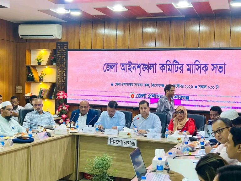 নিষিদ্ধ সংগঠন বা কোনো গুপ্ত গোষ্ঠী যেন পূজামণ্ডপে অস্বস্তিকর পরিস্থিতি সৃষ্টি করতে না পারে, সে বিষয়ে সবাইকে সতর্ক থাকতে হবে