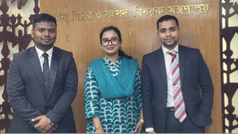 আইন ও বিচার বিভাগে ইন্টার্নশিপের সুযোগ পেল ইবির তিন শিক্ষার্থী
