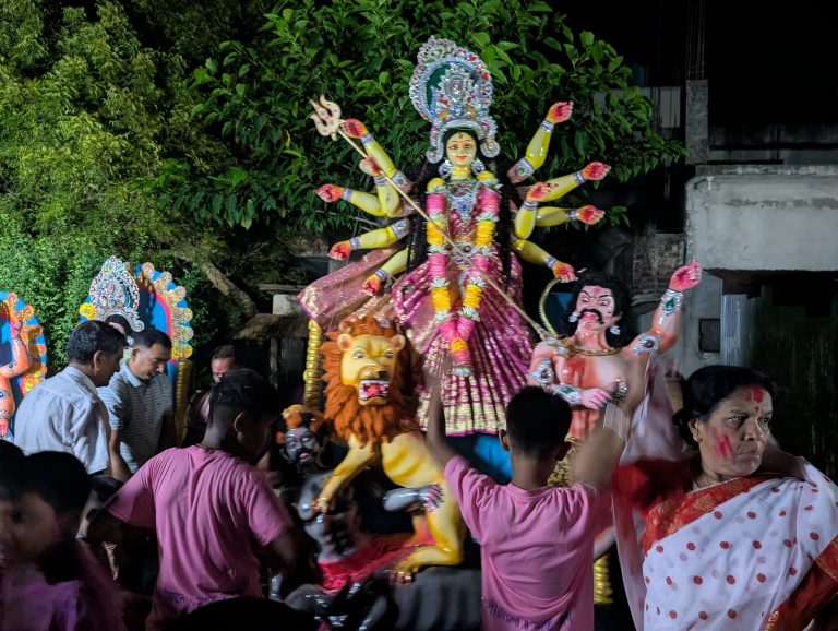 নিকলীতে শান্তিপূর্ণ পরিবেশে বিজয়া দশমী উদ্যাপন, ১৮টি মণ্ডপে প্রতিমা বিসর্জন