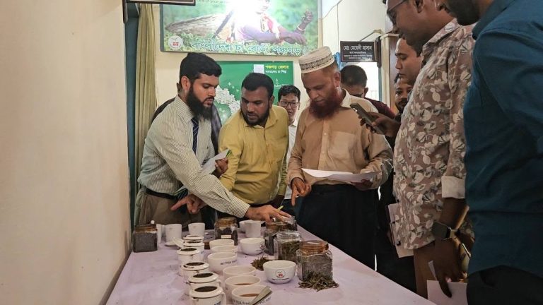 দেশে চায়ের উৎপাদন বেড়েছে ১৭ শতাংশ, চায়ের গুণগত মান রক্ষায় কীটনাশক ব্যবহারের লাগাম টানার নির্দেশ চা বোর্ডের