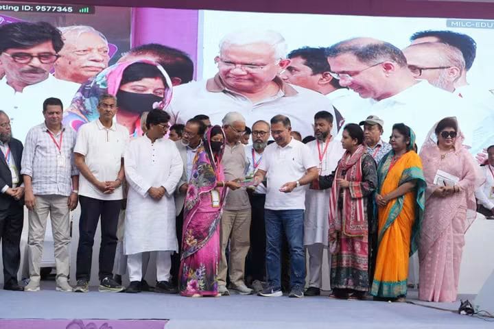 সতর্ক হোন, স্বৈরাচার ও গুপ্ত আবারও একসাথে হয়েছে-  ফেনীতে প্রধানমন্ত্রী তারেক রহমান
