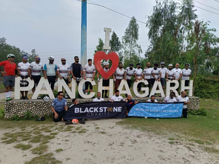 পঞ্চগড় টু সিলেট সাইকেল যাত্রা: শিকড় খুঁজছেন ২৬ ব্রিটিশ নাগরিক