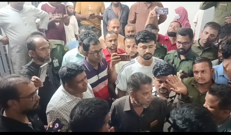 নোয়াখালীতে হামে আক্রান্ত শিশুর মৃত্যু, হাসপাতালে ভাঙচুর