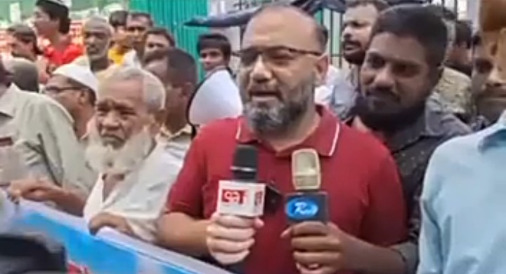বগুড়ায় শহীদ জব্বার ক্লাবের জমি দখলমুক্ত করে শিশু পার্ক নির্মাণের দাবিতে মানববন্ধন