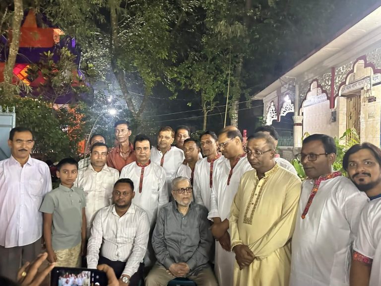 শারদীয় দুর্গোৎসব উপলক্ষে চুনারুঘাটের বাসুদেব বাড়ি মন্দির পরিদর্শন করেছেন সৈয়দ ফয়সল