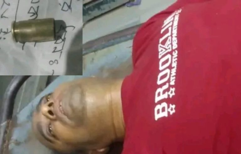 খুলনায় মুদি দোকানিকে গুলি, পেটে গুলিবিদ্ধ হয়ে হাসপাতালে