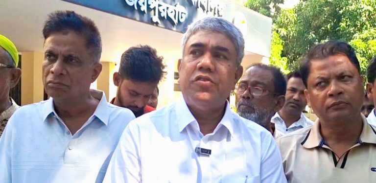 জয়পুরহাটে সারের ডিলার নিয়োগে বিএনপির কোনো সংশ্লিষ্টতা নেই- চন্দন
