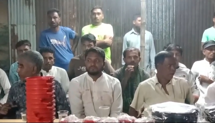 কুড়িগ্রাম সদর উপজেলায় ভোগডাঙ্গায় দুর্গাপূজার মণ্ডপে মণ্ডপে শুভেচ্ছা বিনিময় করলেন মেম্বার পদপ্রার্থী সিরাজুল ইসলাম নয়ন