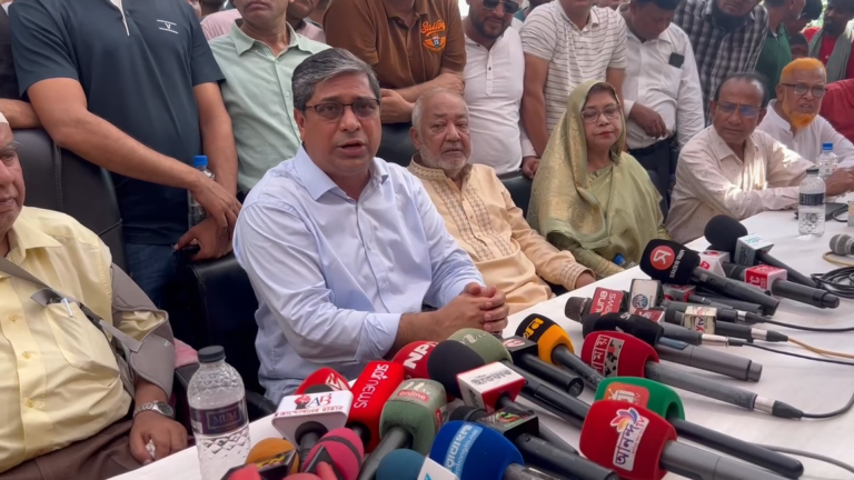 সার সংকটে ১১ দলীয় জোটের এমপিদের লোকজনের হাত থাকতে পারে: কুষ্টিয়ায় প্রতিমন্ত্রী মীর শাহে আলম