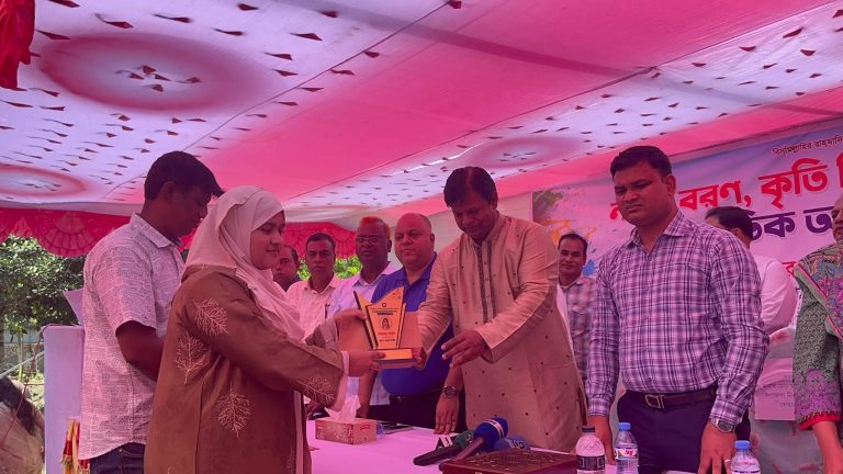 জয়পাড়া পাইলট বেগম আয়শা বালিকা বিদ্যালয়ে নবীনবরণ অনুষ্ঠিত