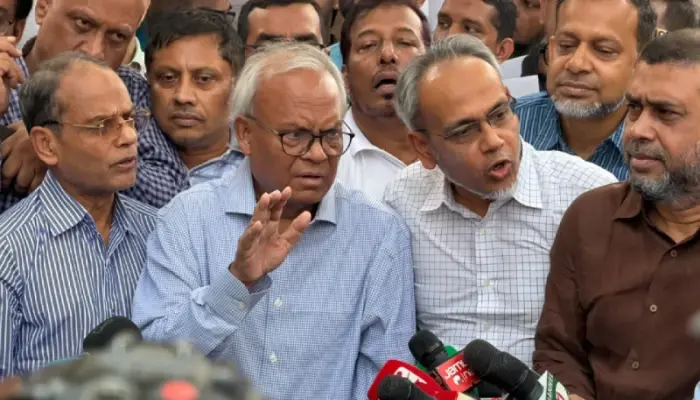 ‘গুপ্ত’ দল ও পতিত আ. লীগ যৌথভাবে চক্রান্তে লিপ্ত হয়েছে: রিজভী