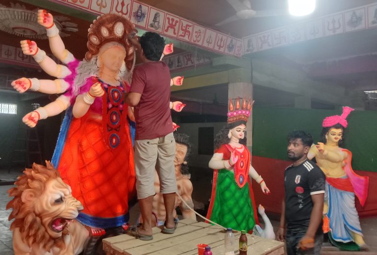 লামায় এবার ১০ মন্ডপে হবে দূর্গাপুজা: কেন্দ্রীয় মন্ডপের বিশেষ আকর্ষণ ‘মায়ের আরতি প্রতিযোগিতা’, প্রশাসনের কঠোর নিরাপত্তার ব্যবস্থা